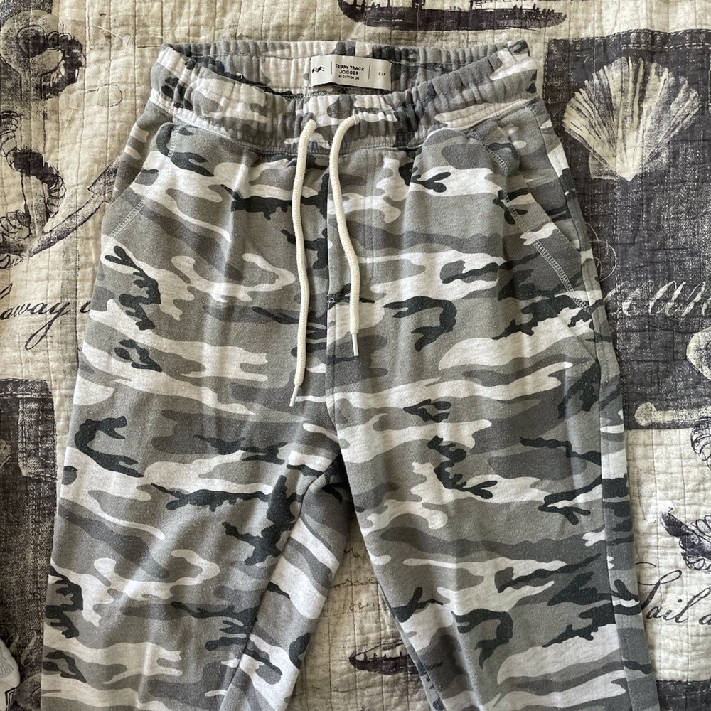 Cotton On Mens Camo Joggers/Sweatpants